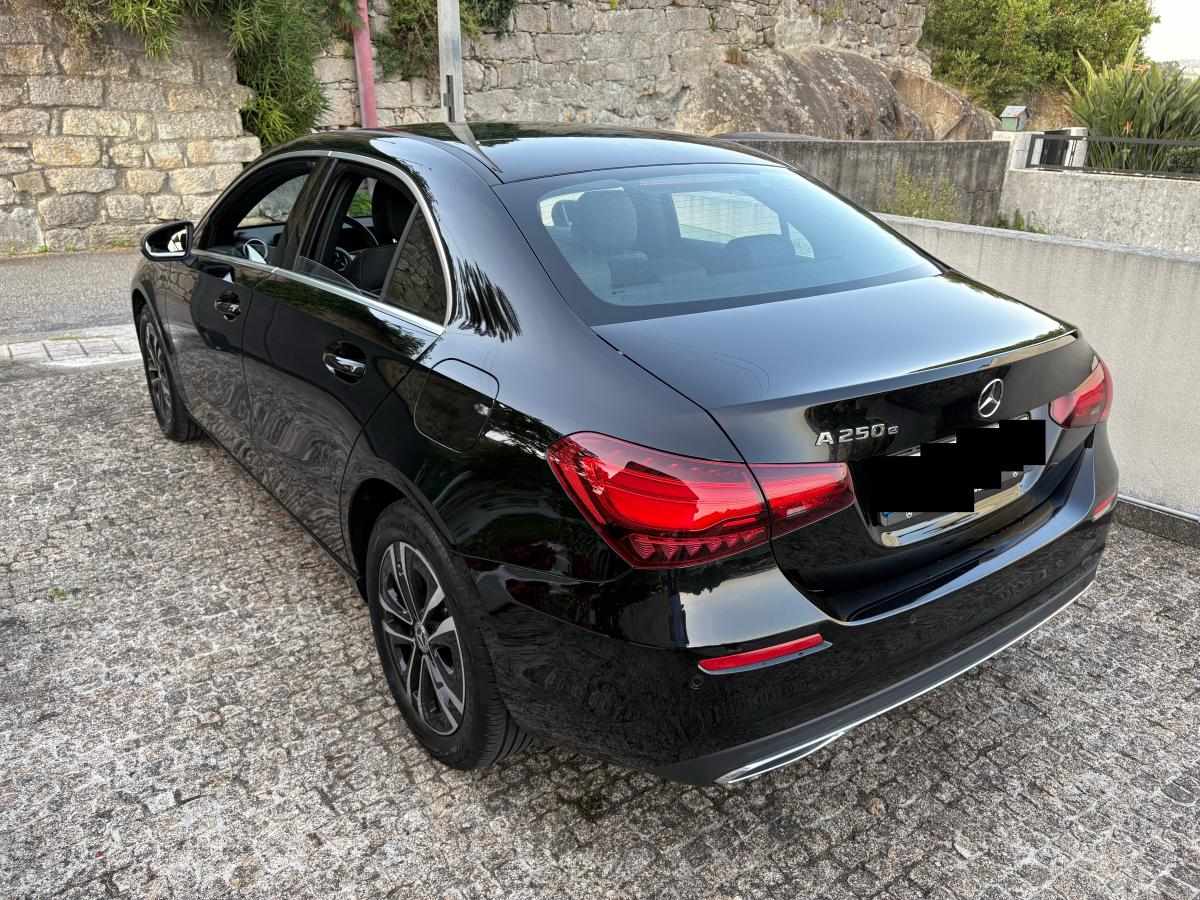mercedes-benz-classe-a-a-250-e-2024-gasolina-1332cc