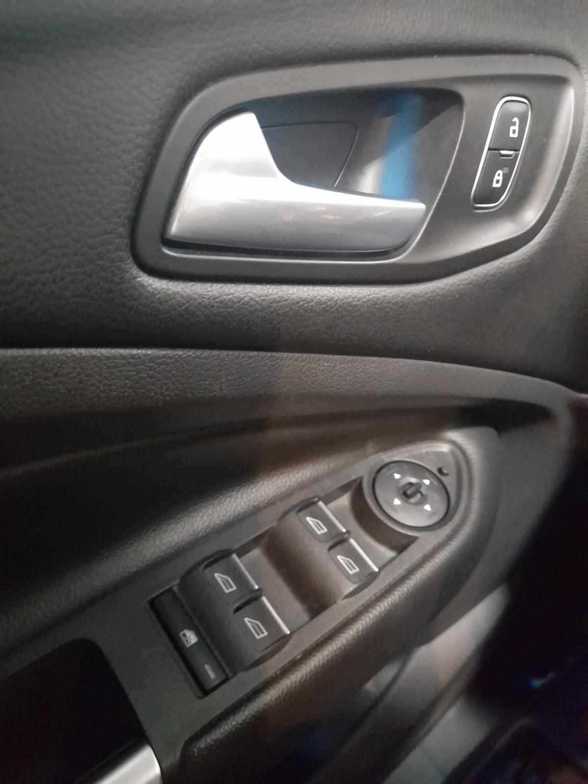 ford-kuga-2-0-tdci-awd-2018-diesel-1997cc