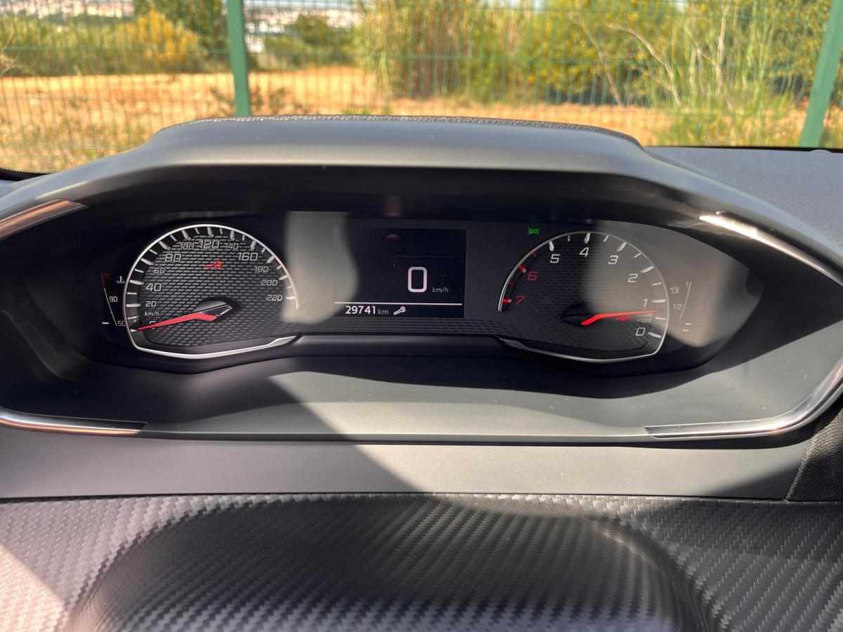 peugeot-208-1-2-puretech-2023-gasolina-1199cc