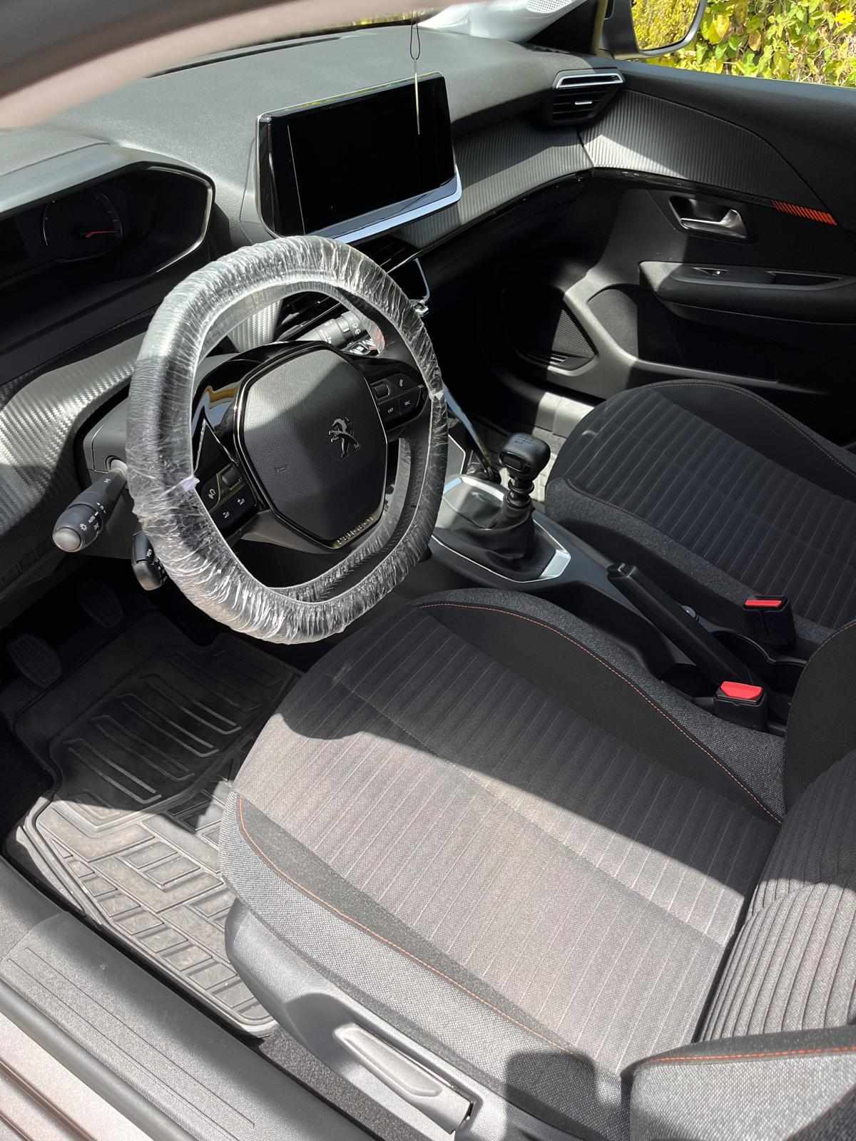 peugeot-208-1-2-puretech-2023-gasolina-1199cc