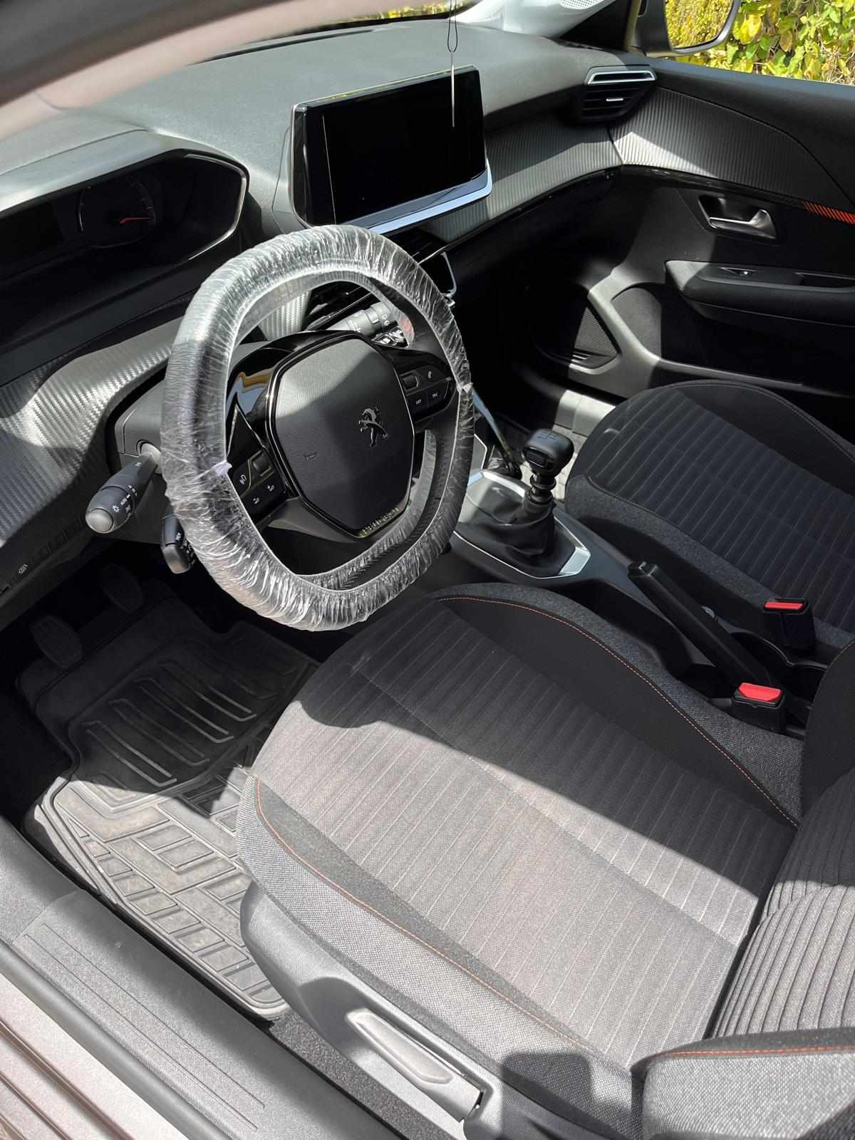peugeot-208-1-2-puretech-2023-gasolina-1199cc