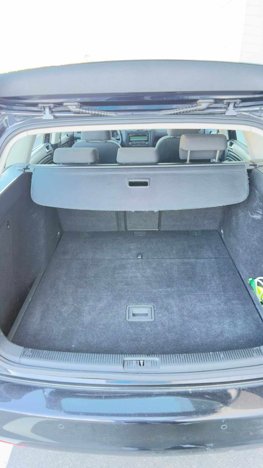 volkswagen-golf-1-6-tdi-2010-diesel-1598cc
