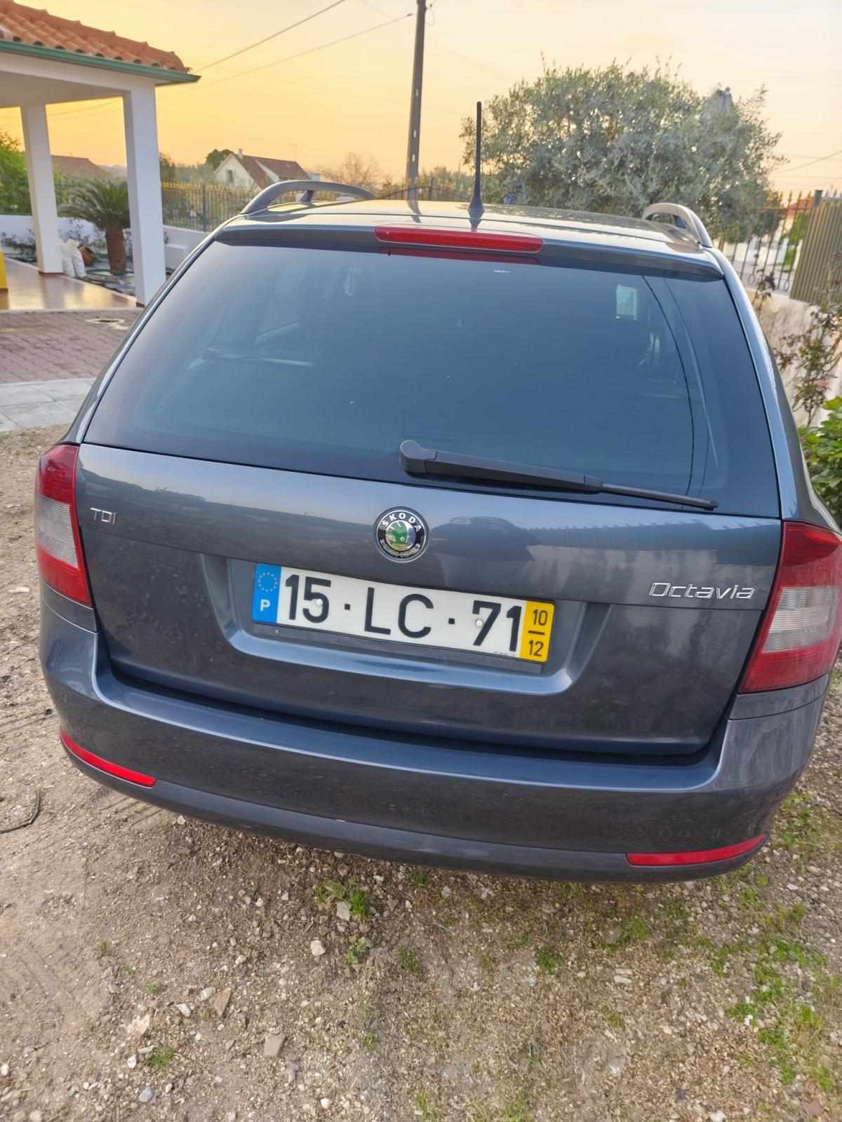 skoda-octavia-1-6-tdi-2010-diesel-1598cc