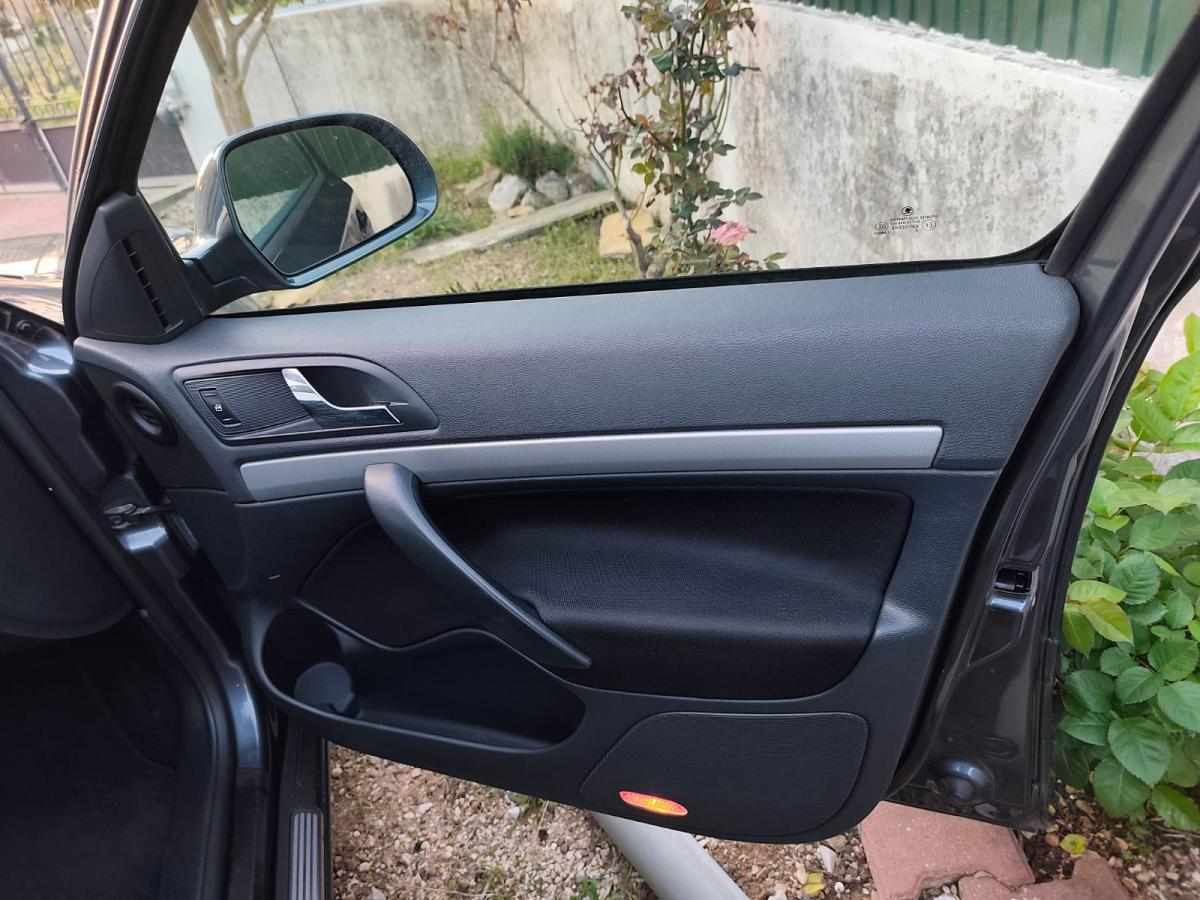 skoda-octavia-1-6-tdi-2010-diesel-1598cc