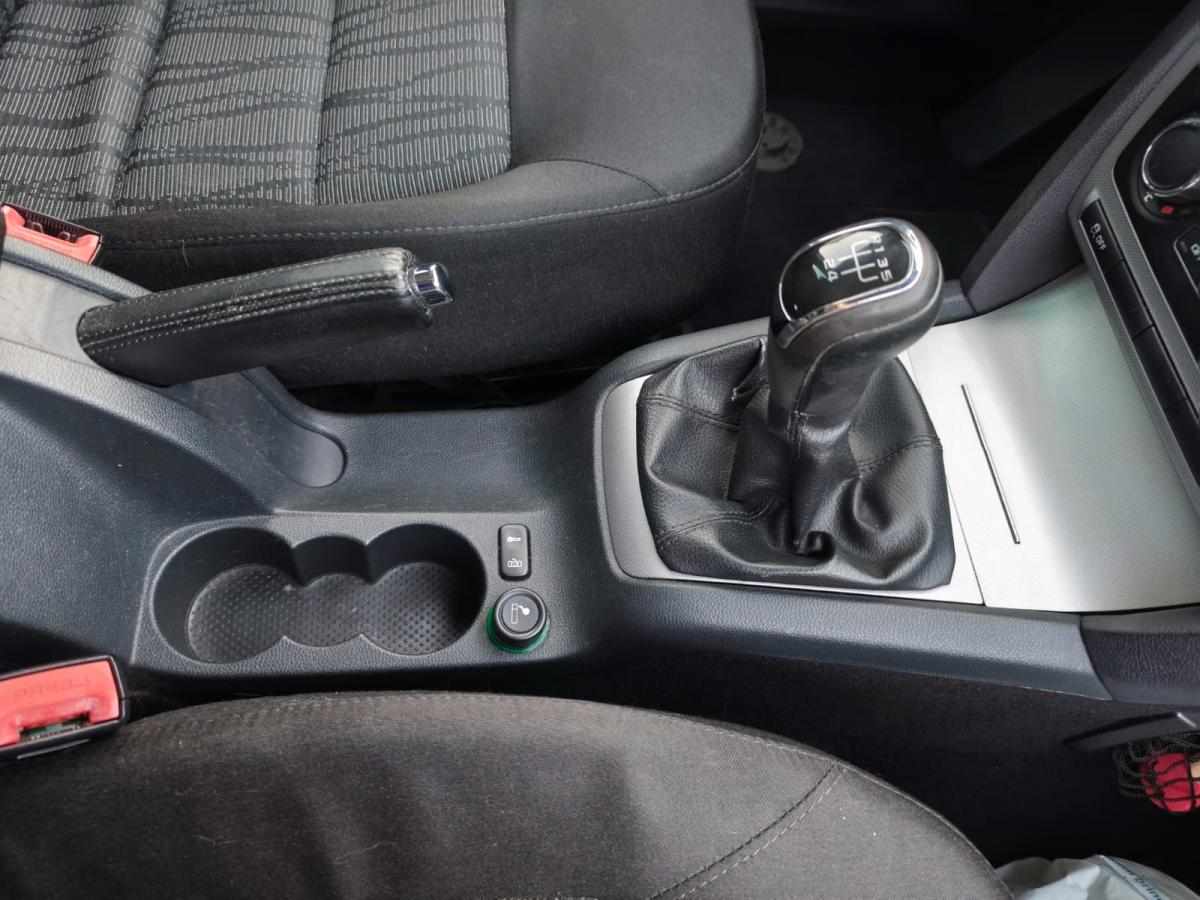 skoda-octavia-1-6-tdi-2010-diesel-1598cc