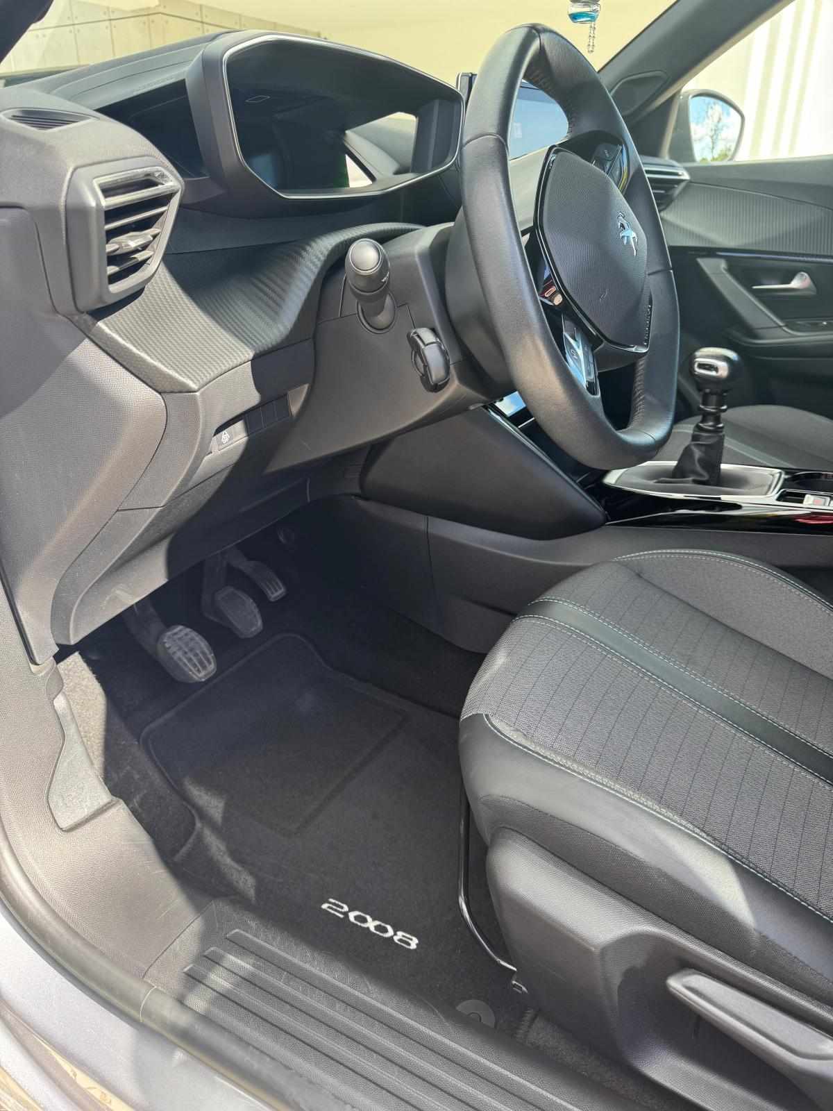 peugeot-2008-1-2-puretech-2023-gasolina-1199cc