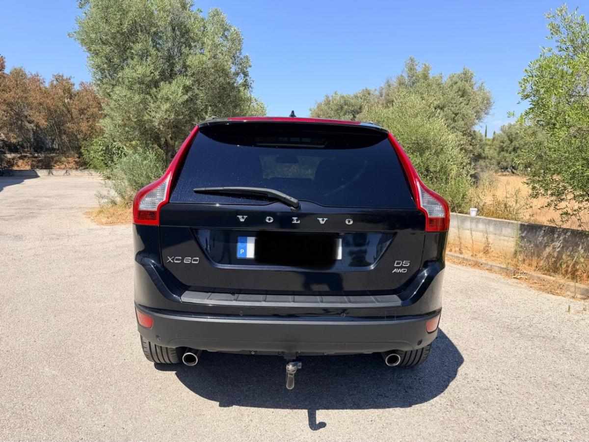 volvo-xc60-d5-2-4-awd-2011-diesel-2400cc