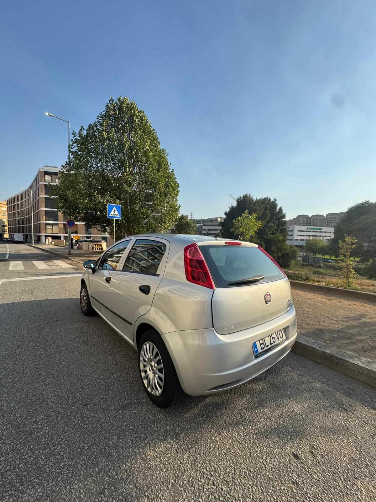 fiat-punto-1-2-65cv-2011-gasolina-1242cc