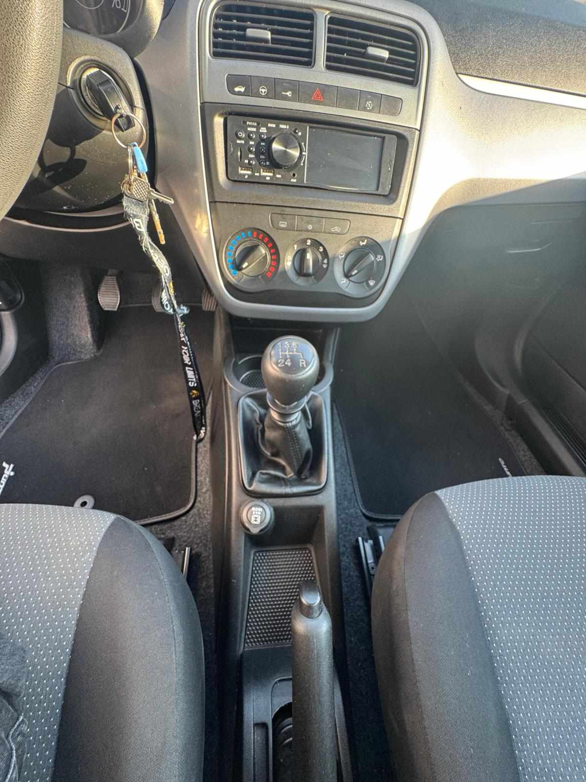 fiat-punto-1-2-65cv-2011-gasolina-1242cc