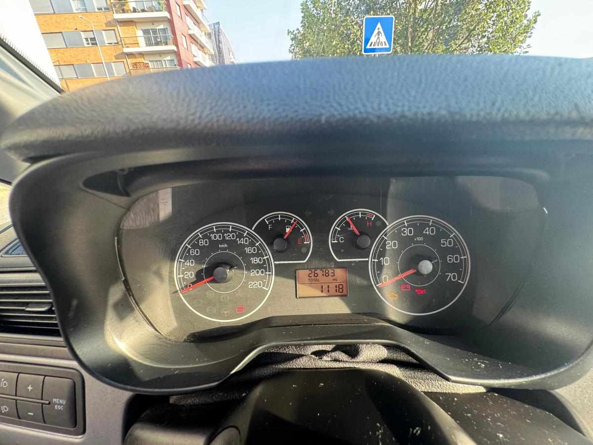 fiat-punto-1-2-65cv-2011-gasolina-1242cc