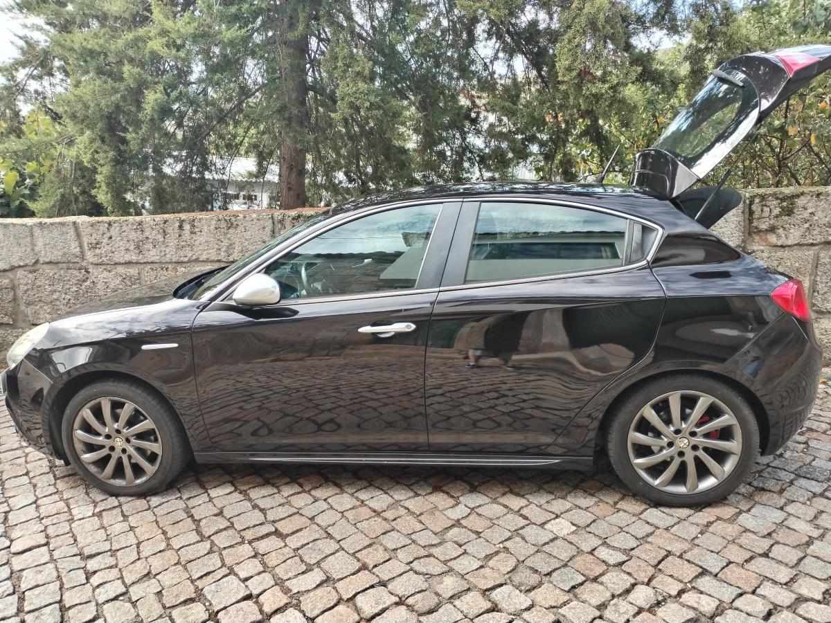 alfa-romeo-giulietta-2-0-jtdm-16v-2011-diesel-1956cc