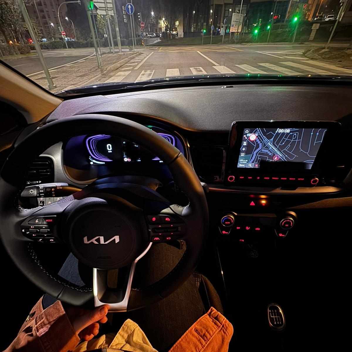 kia-stonic-1-0-t-gdi-2024-gasolina-998cc