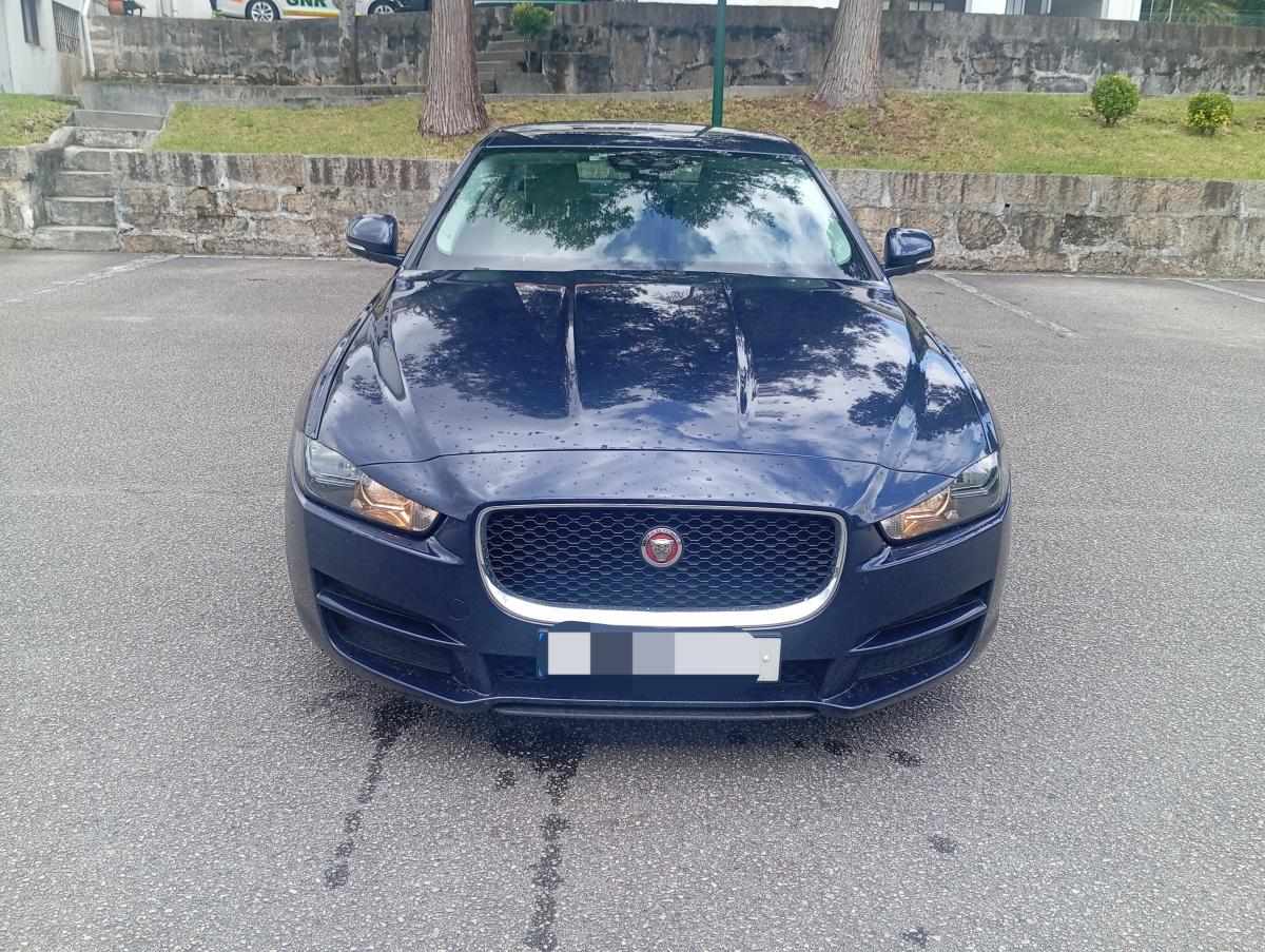 jaguar-xe-2-0-e-performance-2015-diesel-1999cc