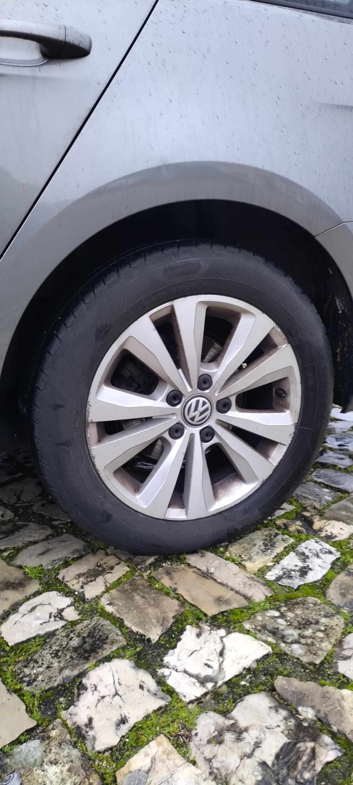 volkswagen-golf-1-6-tdi-bluemotion-2015-diesel-1598cc