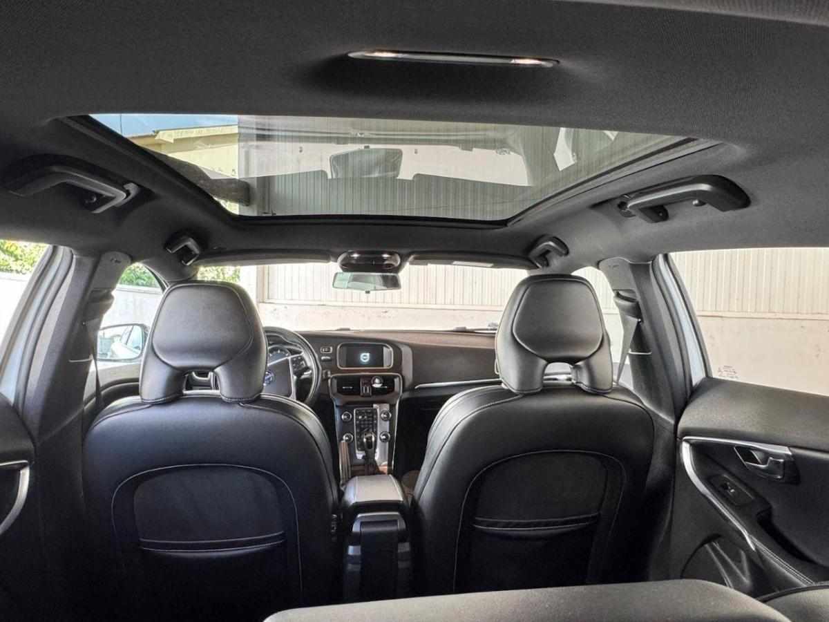 volvo-v40-1-6-d2-2014-diesel-1560cc
