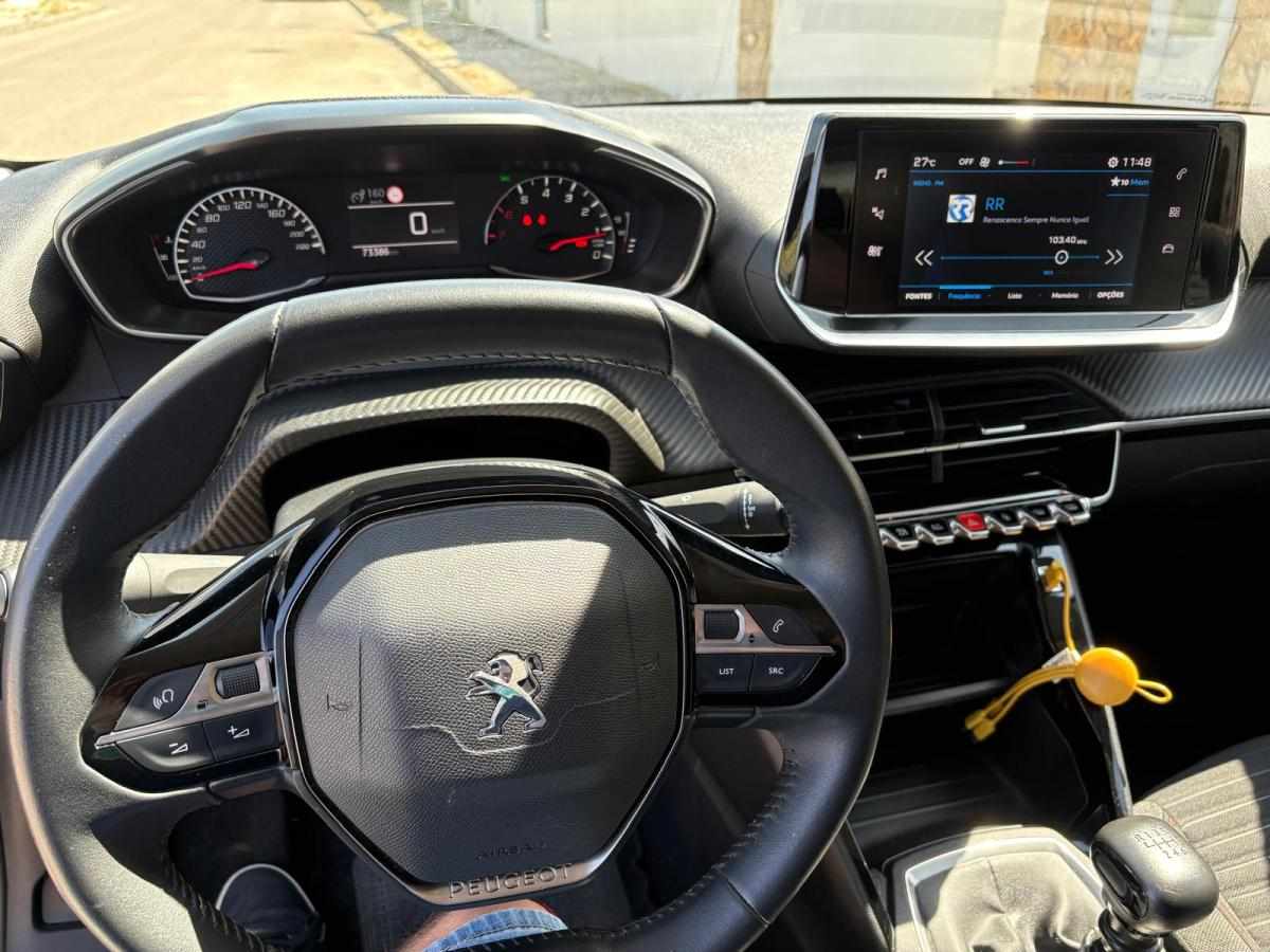 peugeot-208-1-5-102cv-2022-diesel-1499cc