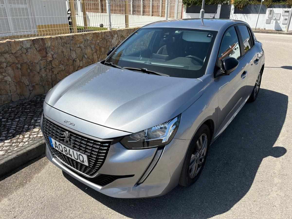 peugeot-208-1-5-102cv-2022-diesel-1499cc