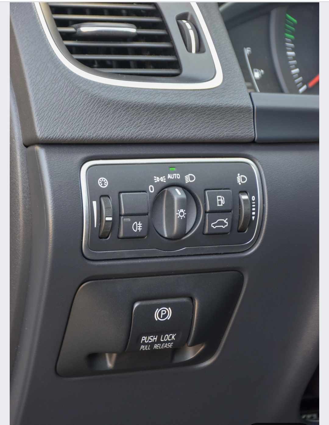 volvo-v60-1-6-d2-2013-diesel-1560cc