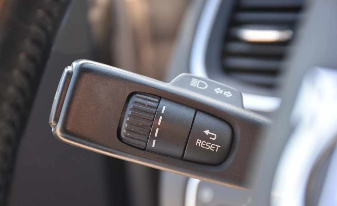 volvo-v60-1-6-d2-2013-diesel-1560cc