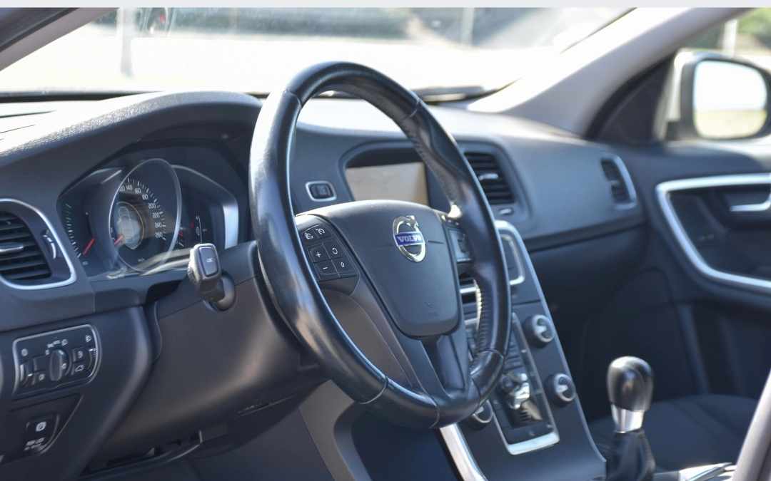 volvo-v60-1-6-d2-2013-diesel-1560cc