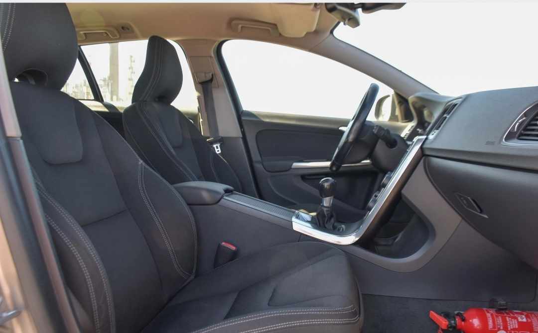 volvo-v60-1-6-d2-2013-diesel-1560cc