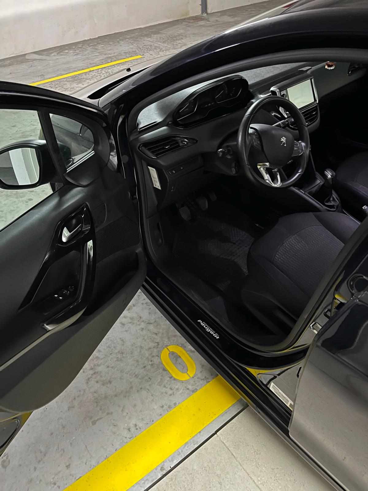 peugeot-208-1-2-puretech-2018-gasolina-1199cc