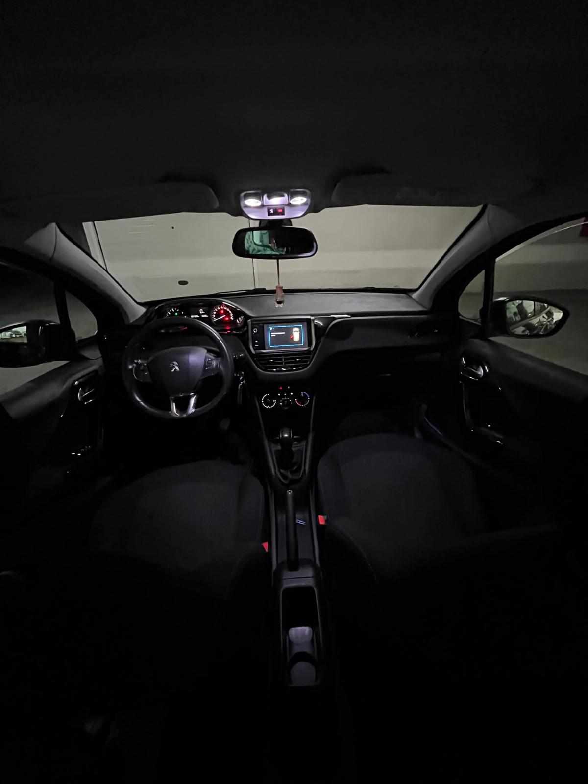 peugeot-208-1-2-puretech-2018-gasolina-1199cc