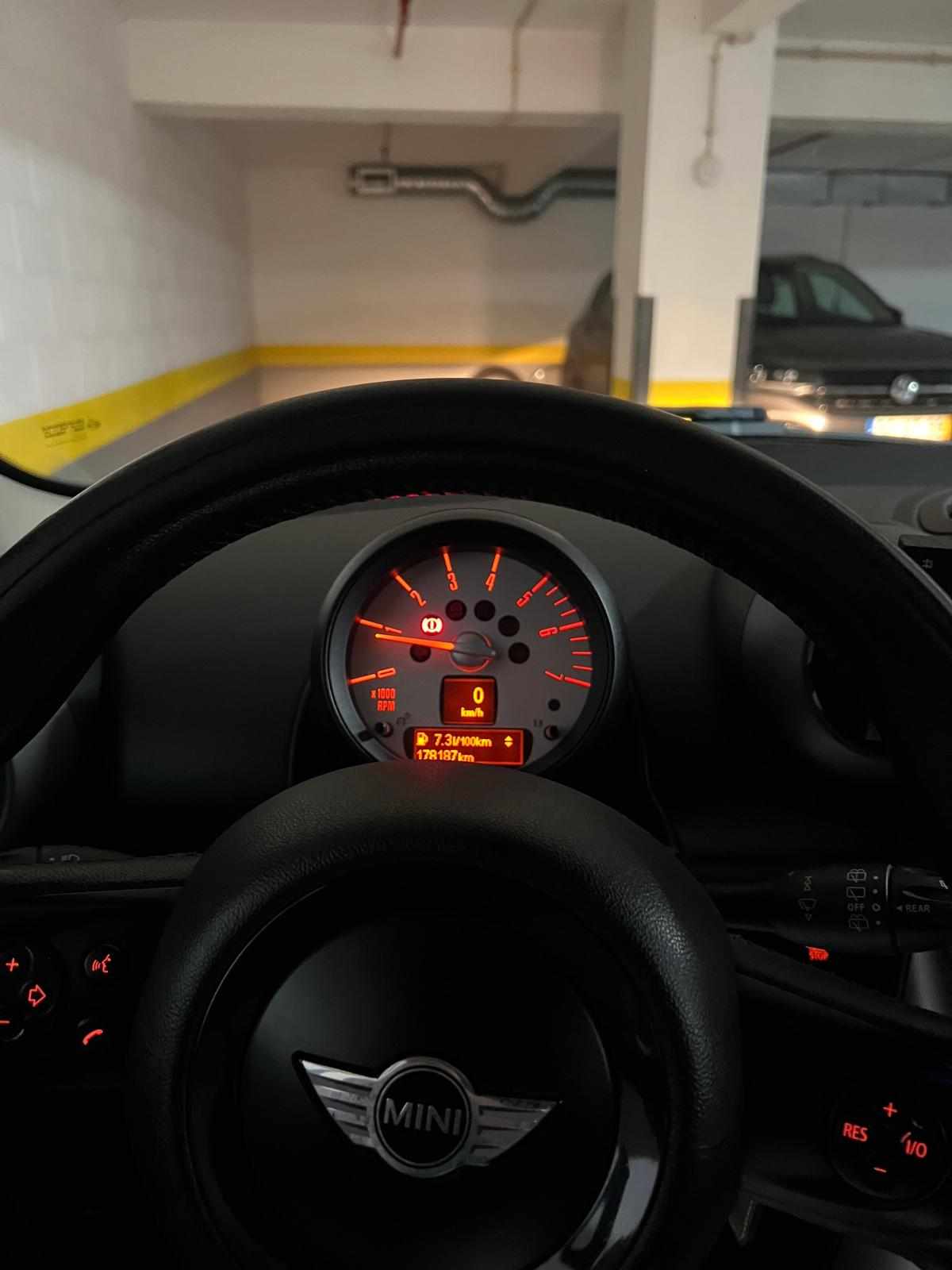 mini-countryman-d-2-0-2011-diesel-1598cc