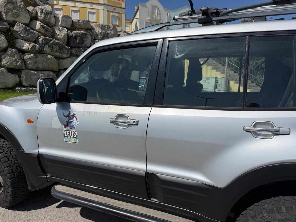 mitsubishi-pajero-3-2-di-d-4wd-2000-diesel-3200cc