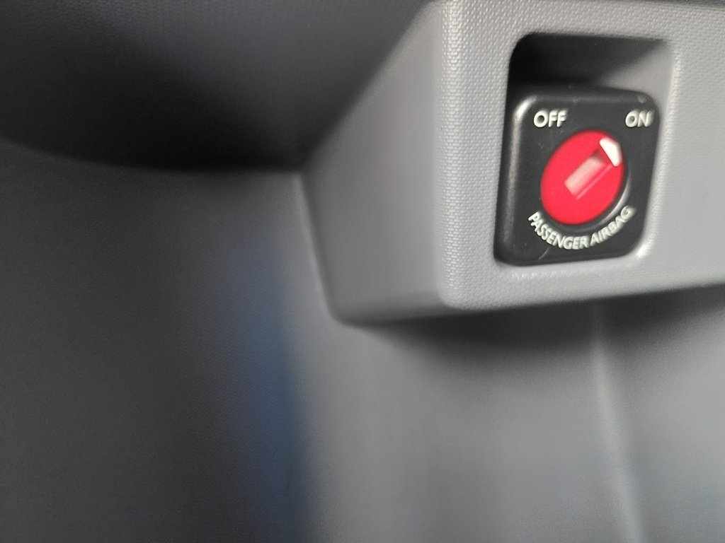 peugeot-107-1-0-2012-gasolina-998cc