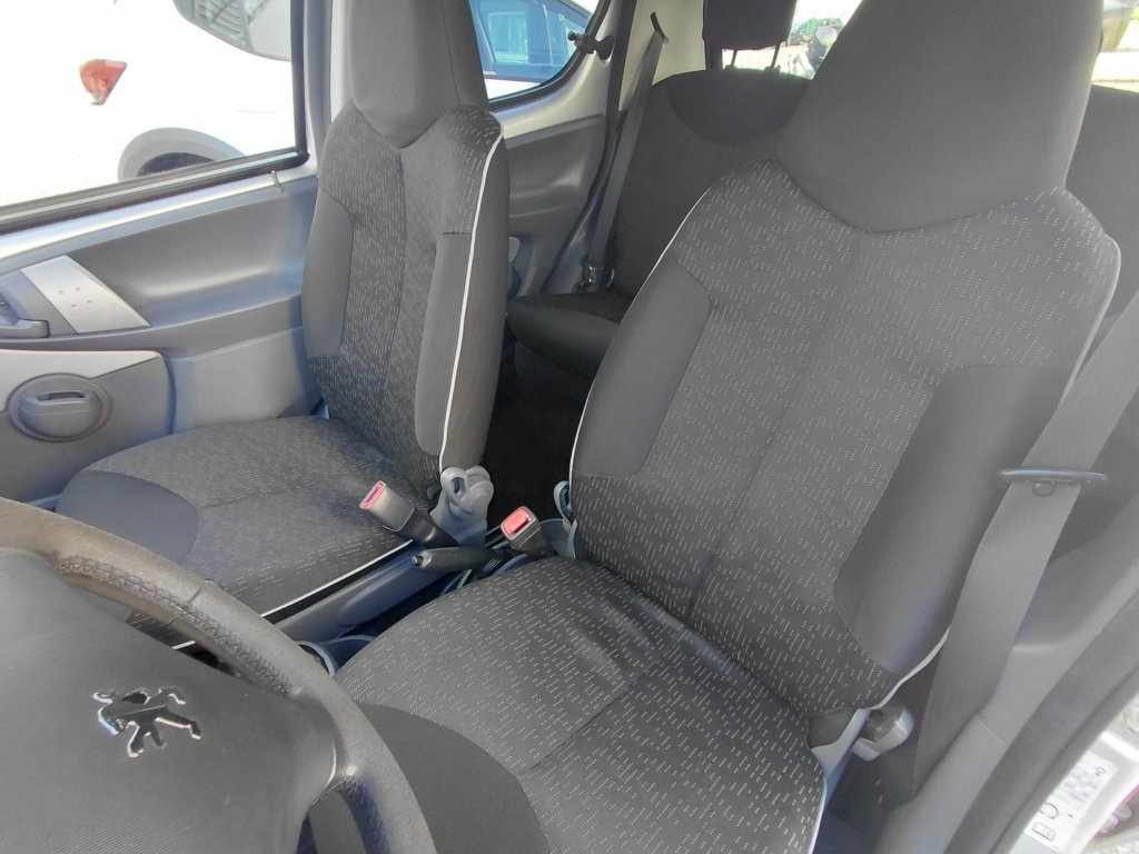 peugeot-107-1-0-2012-gasolina-998cc