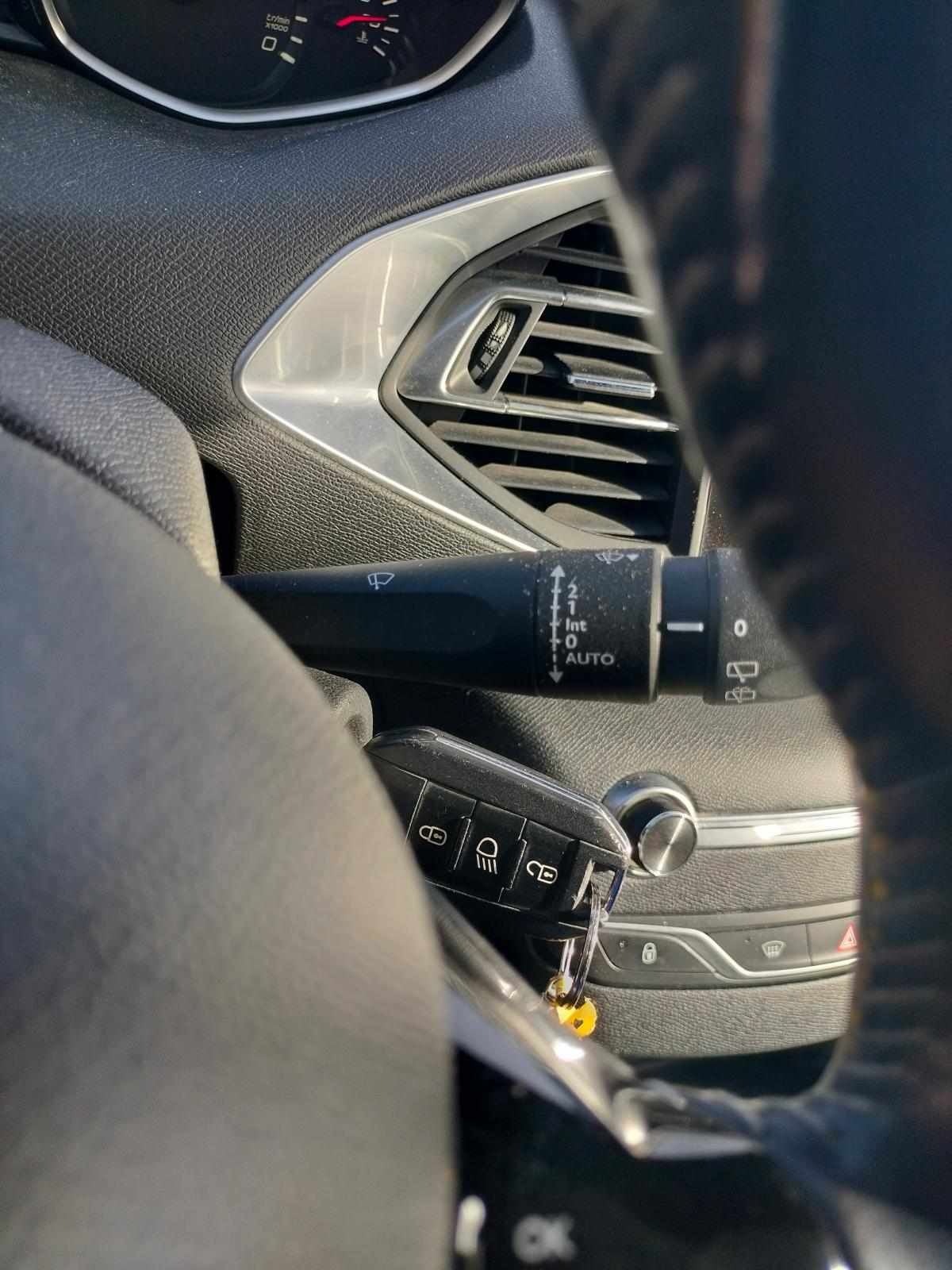 peugeot-308-1-6-bluehdi-fap-2015-diesel-1560cc