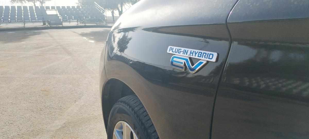 mitsubishi-outlander-2-0-plug-in-hybrid-2014-hibrido-plug-in-1998cc