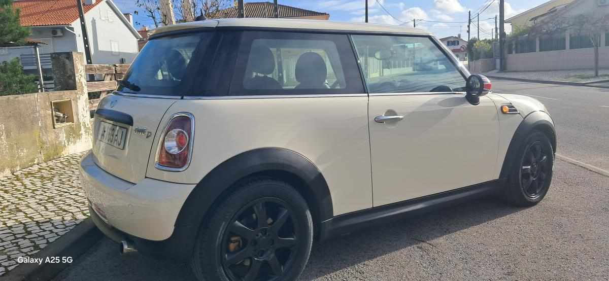 mini-hatch-one-d-2012-diesel-1598cc