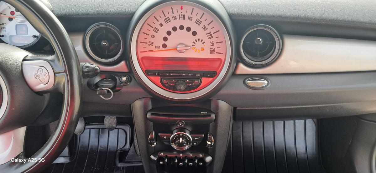 mini-hatch-one-d-2012-diesel-1598cc