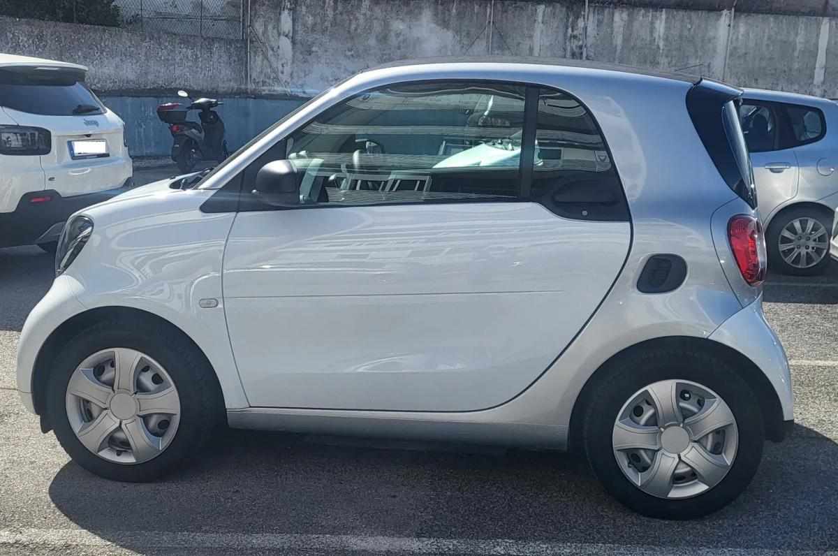 smart-fortwo-17-6-kwh-2018-eletrico