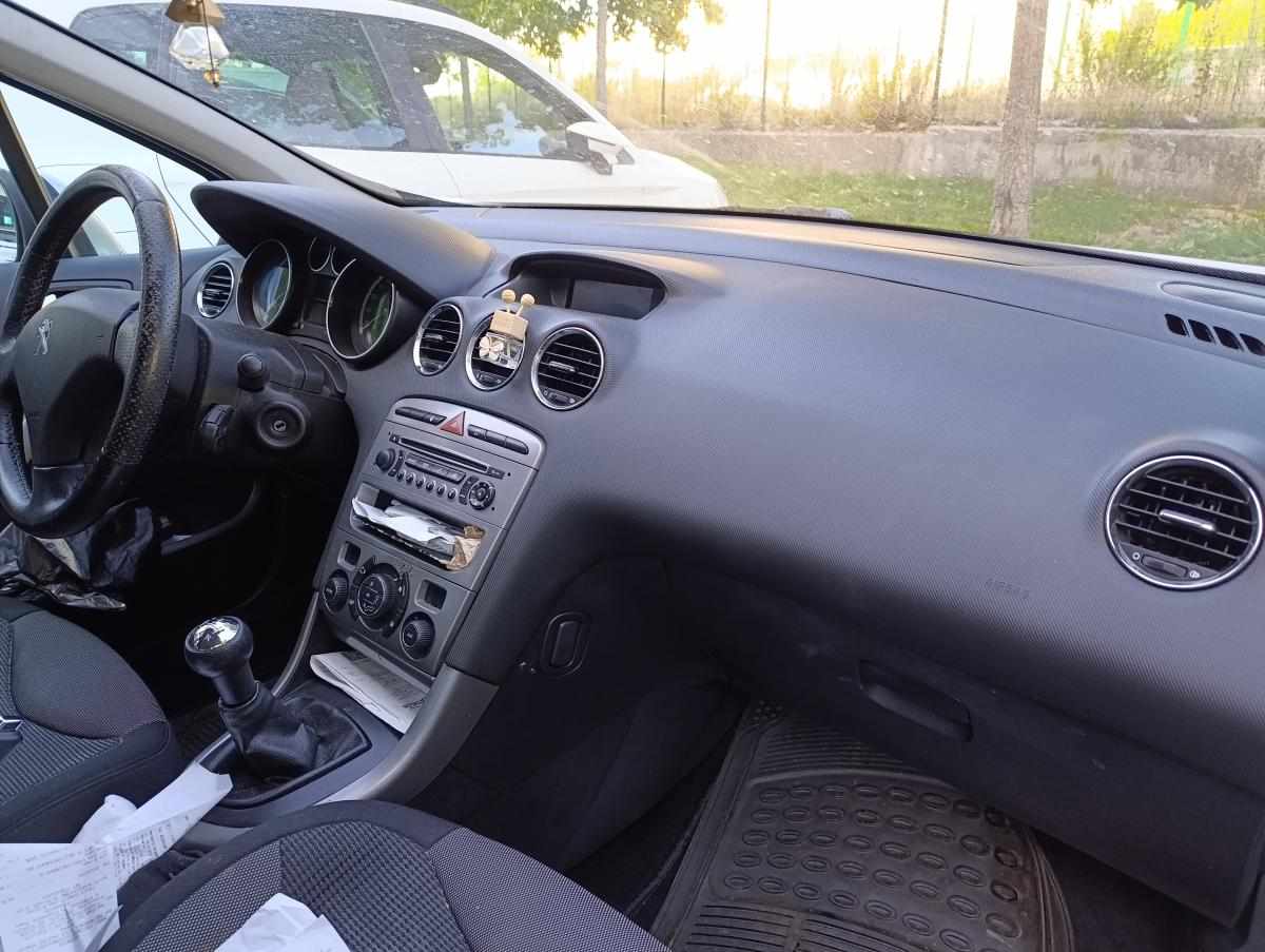peugeot-308-1-6-hdi-fap-2011-diesel-1560cc