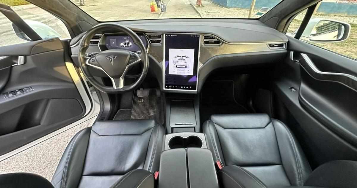 tesla-model-x-90d-2017-eletrico