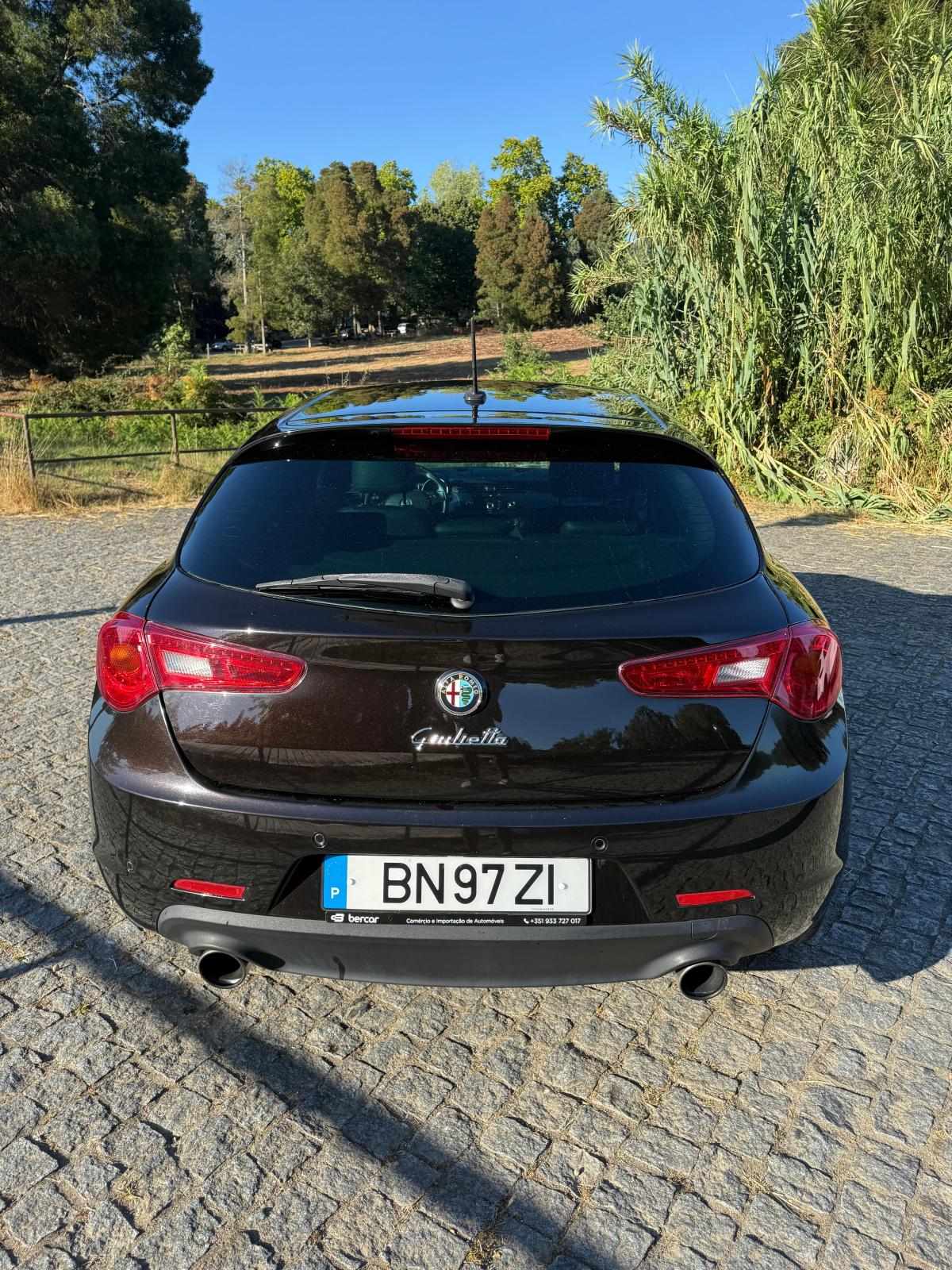 alfa-romeo-giulietta-1-75-tbi-2010-gasolina-1742cc