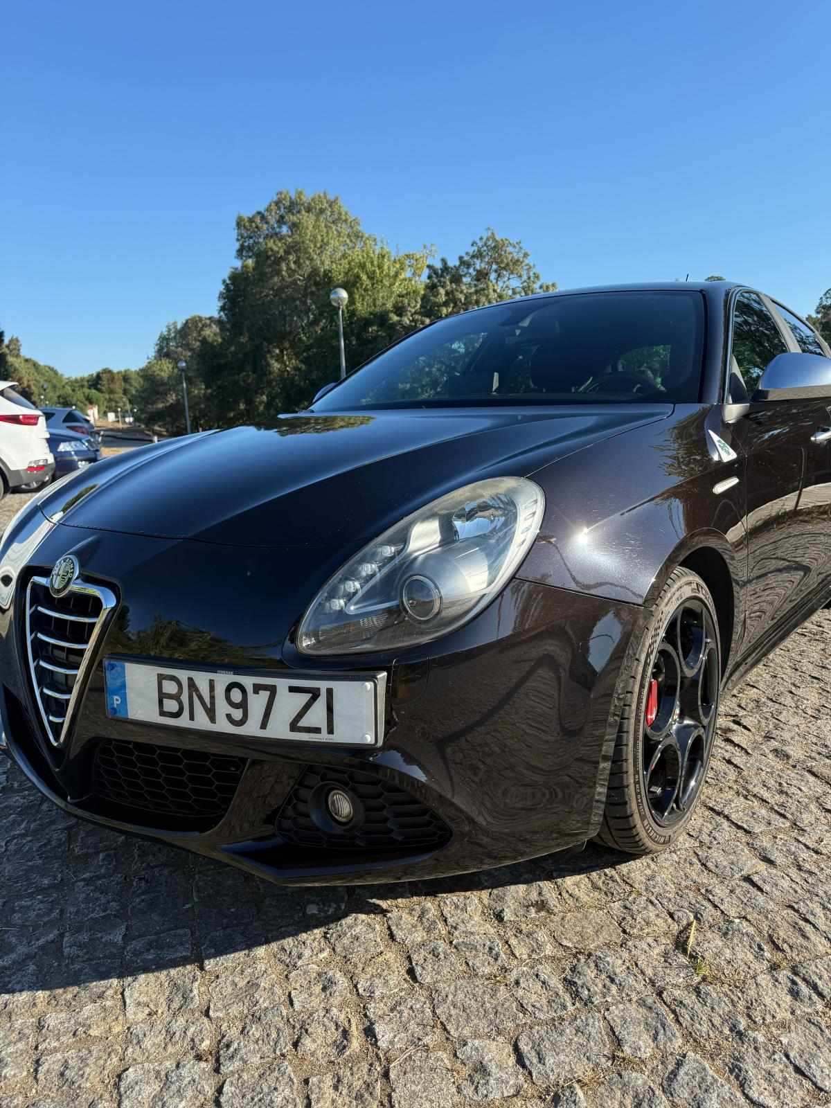 alfa-romeo-giulietta-1-75-tbi-2010-gasolina-1742cc