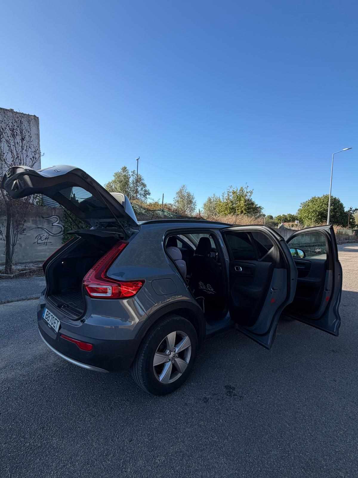 volvo-xc40-1-5-t2-2023-gasolina-1477cc