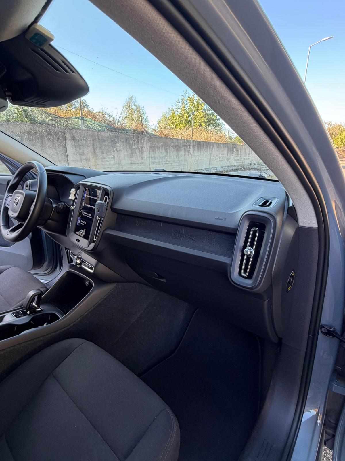 volvo-xc40-1-5-t2-2023-gasolina-1477cc
