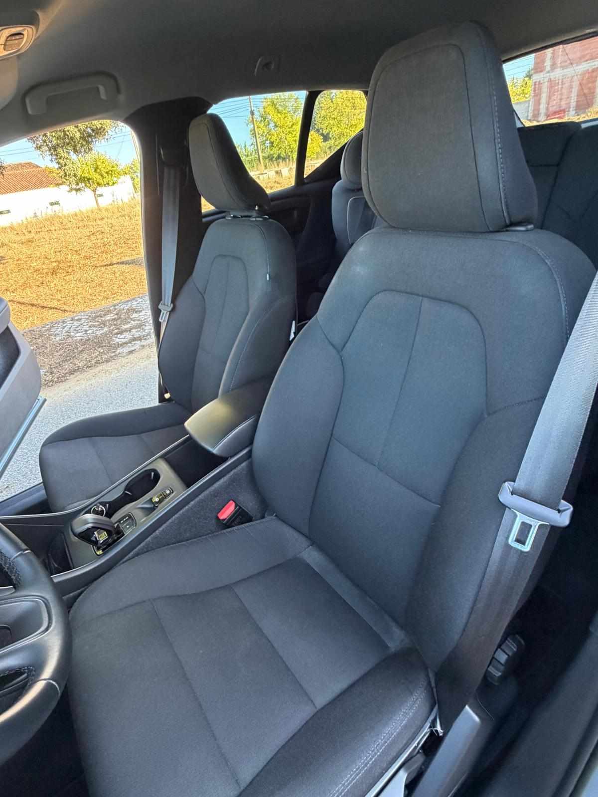 volvo-xc40-1-5-t2-2023-gasolina-1477cc