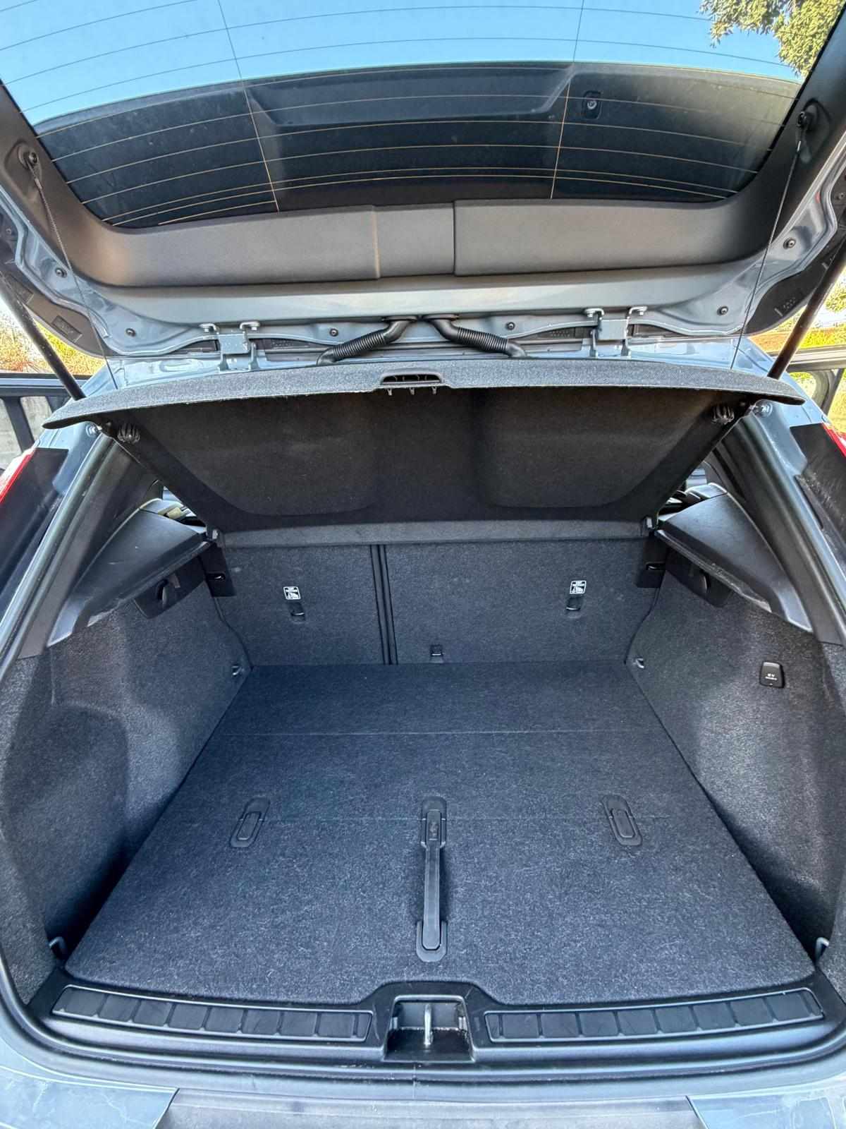 volvo-xc40-1-5-t2-2023-gasolina-1477cc
