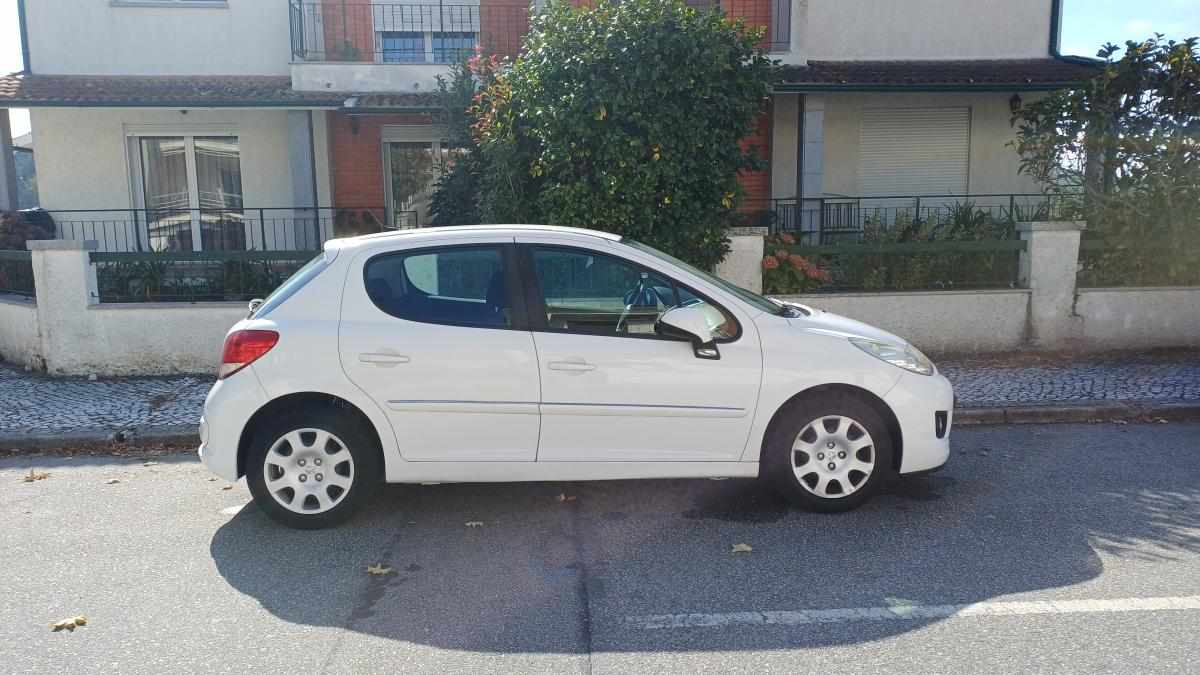 peugeot-207-1-4-hdi-2010-diesel-1398cc
