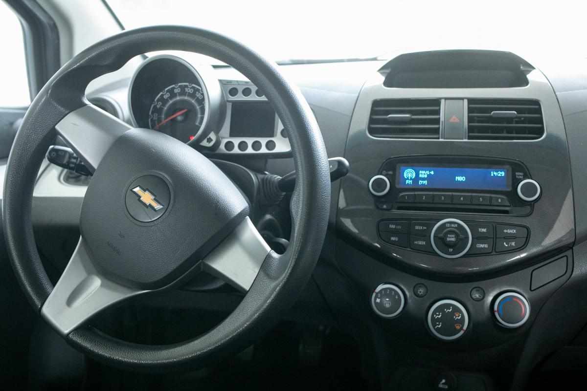 chevrolet-spark-1-0-2013-gasolina-995cc