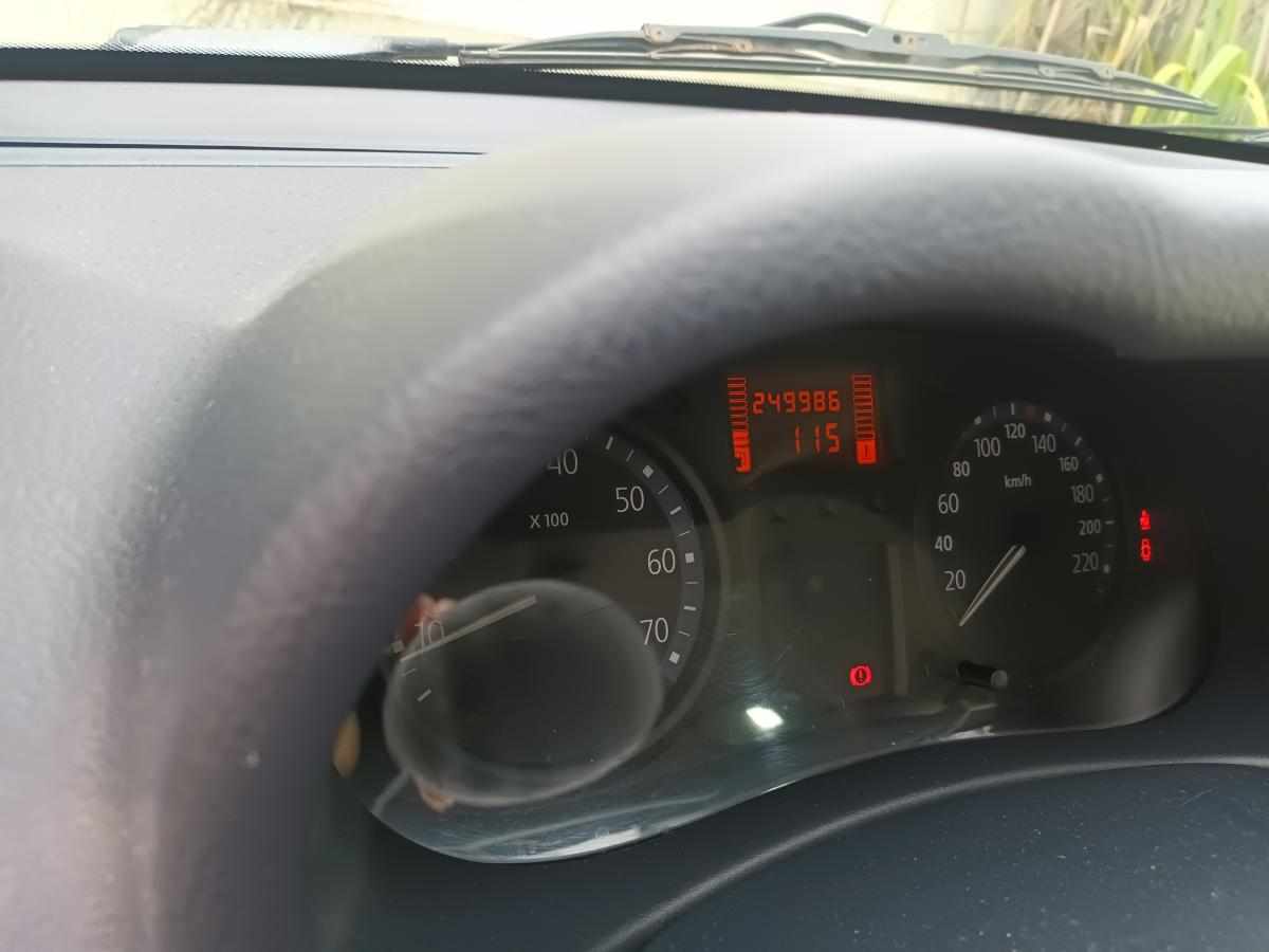 renault-clio-1-2-2004-gasolina-1149cc