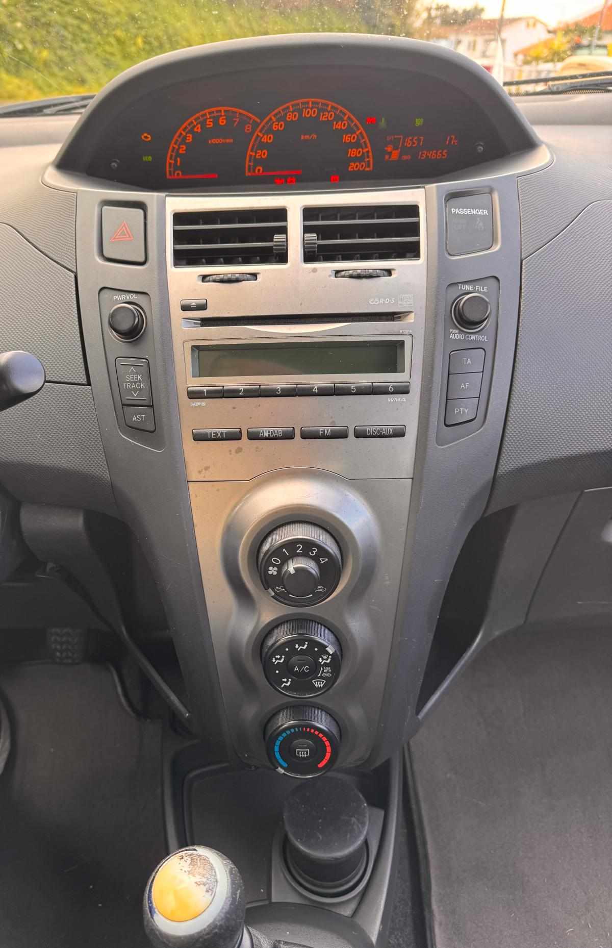 toyota-yaris-1-33-dual-vvt-i-2009-gasolina-1329cc