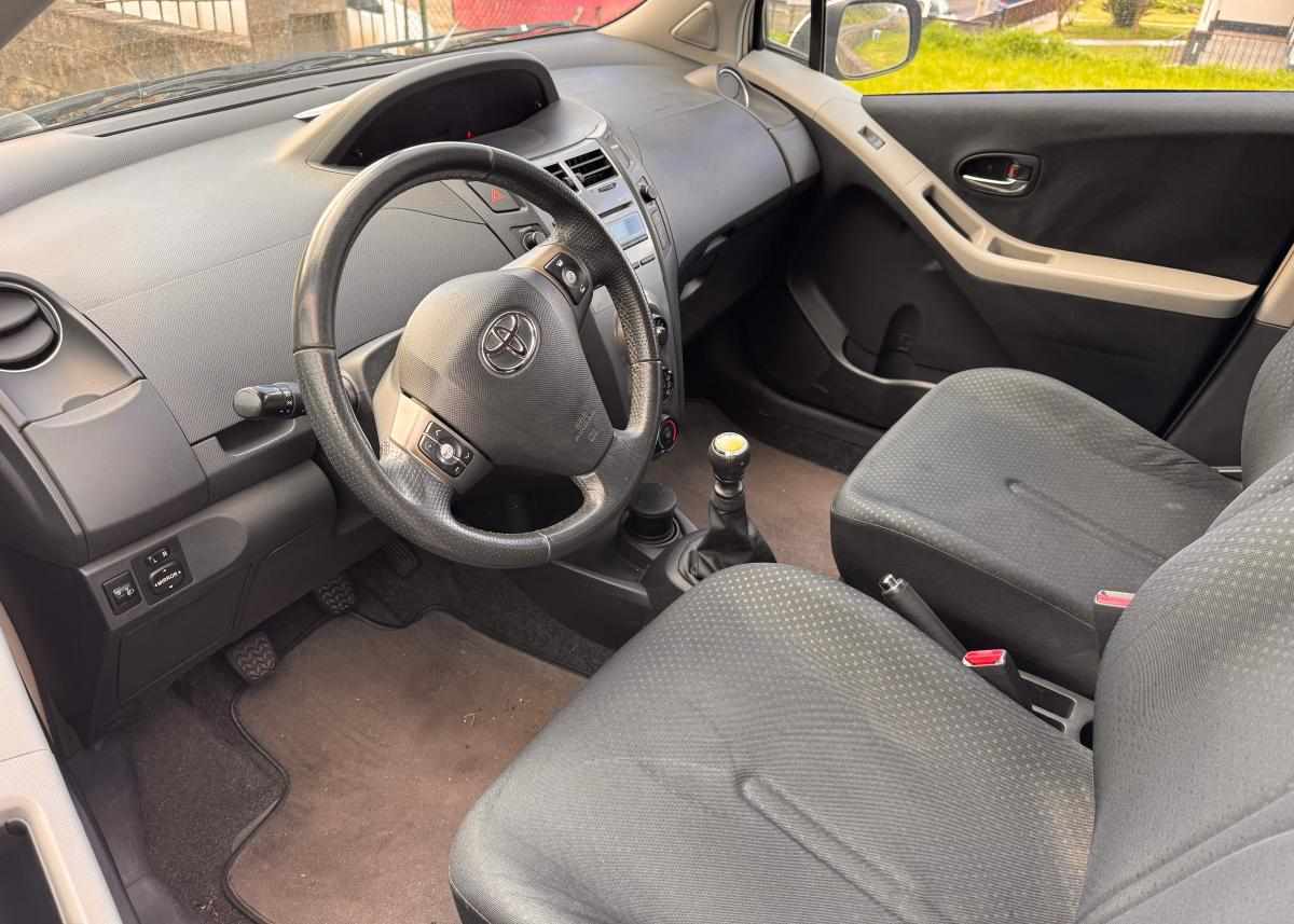 toyota-yaris-1-33-dual-vvt-i-2009-gasolina-1329cc