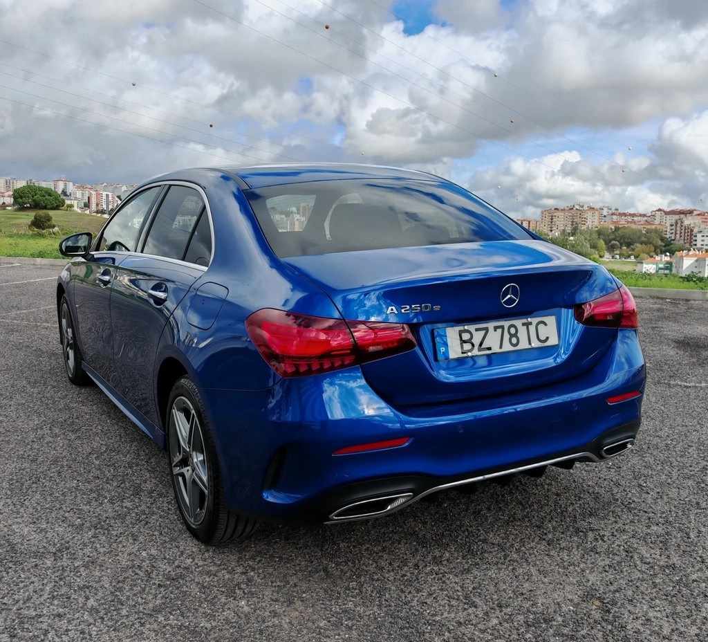 mercedes-benz-classe-a-2023-hibrido-1332cc